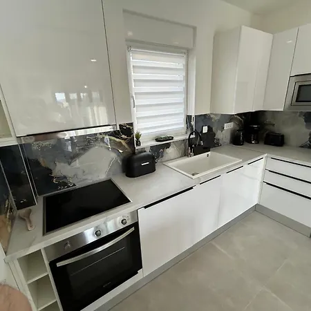 Town 2 * 트로기르