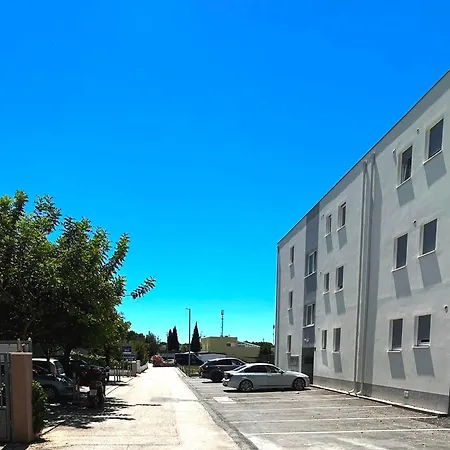 Town 2 Апартаменты Трогир