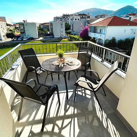 Town 2 Apartman *